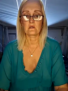 Jenny Blum online show from October 9, 2025, 8:12 am