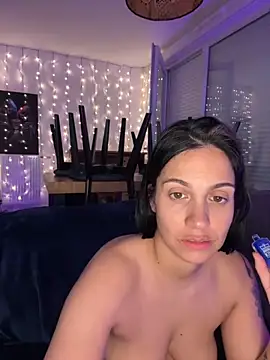 LaPetiteKim online show from November 13, 2025, 9:03 pm