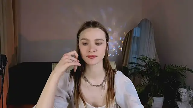 PollyMayer online show from October 2, 2025, 6:42 am