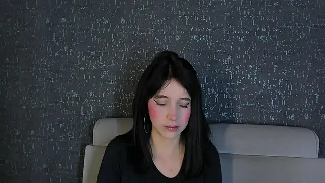 MeganR  online show from April 24, 2026, 11:34 am