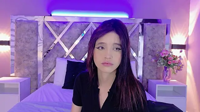 Snapshot of MeganR_ chatting on July 25, 2026, 3:26 am MeganR online show from July 25, 2026, 3:26 am