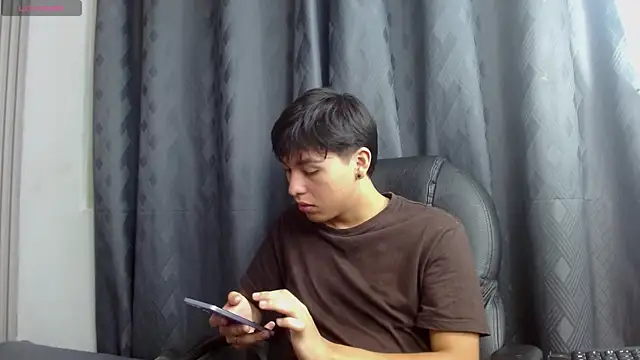 StiwenTwink online show from July 11, 2026, 1:14 pm