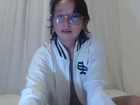 Klaret Toy online show from February 11, 2026, 10:59 pm