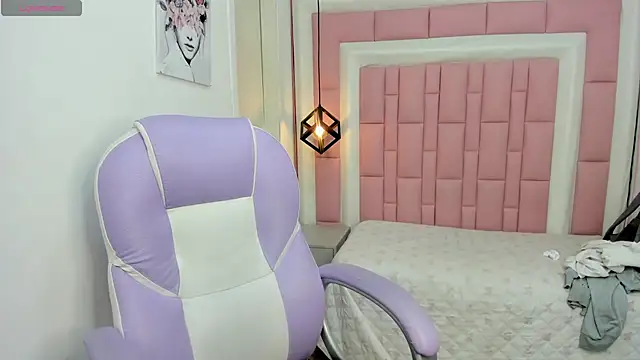 Klaret Toy online show from April 21, 2026, 1:39 pm