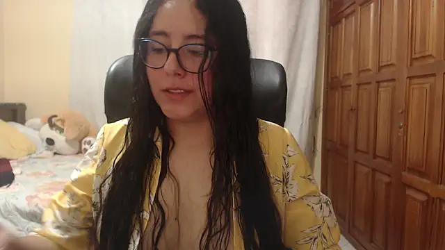 Snapshot of Venus_cat_ chatting on May 24, 2026, 9:20 pm Venus cat online show from May 24, 2026, 9:20 pm