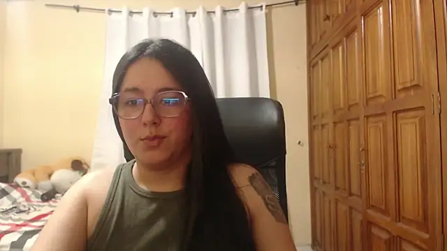 Snapshot of Venus_cat_ chatting on July 10, 2026, 11:18 pm Venus cat online show from July 10, 2026, 11:18 pm
