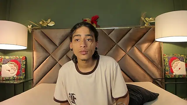 Dickie Dicking online show from December 4, 2025, 9:01 pm