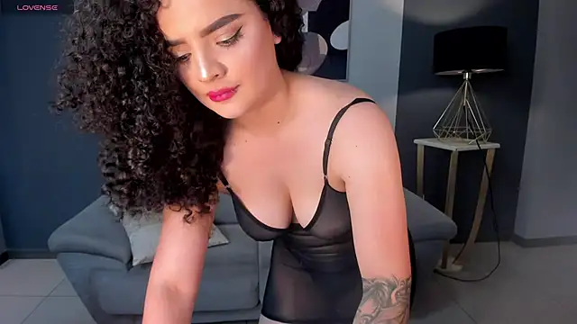 KylieJenkins online show from October 28, 2025, 3:58 pm