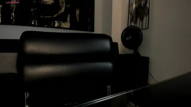 EmilyJohnsonX1 online show from December 4, 2025, 3:16 am