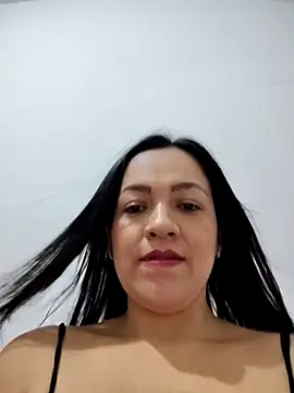 LindaSalo33 online show from October 20, 2025, 3:40 am