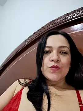 LindaSalo33 online show from November 15, 2025, 4:10 am