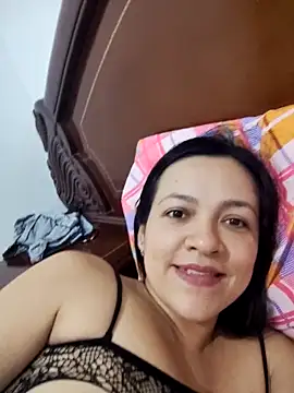 LindaSalo33 online show from November 16, 2025, 4:18 am