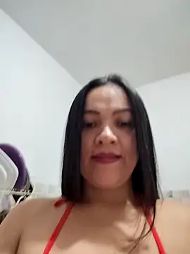 LindaSalo33 online show from December 5, 2025, 4:10 am