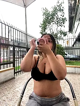 Ada Pink online show from November 20, 2025, 6:29 pm