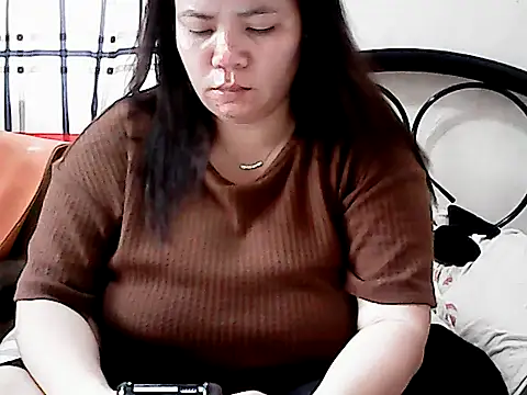 HornyPussie69 online show from April 21, 2026, 2:51 am