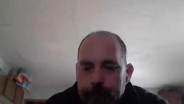 crazyheratic8 online show from March 31, 2026, 2:39 pm