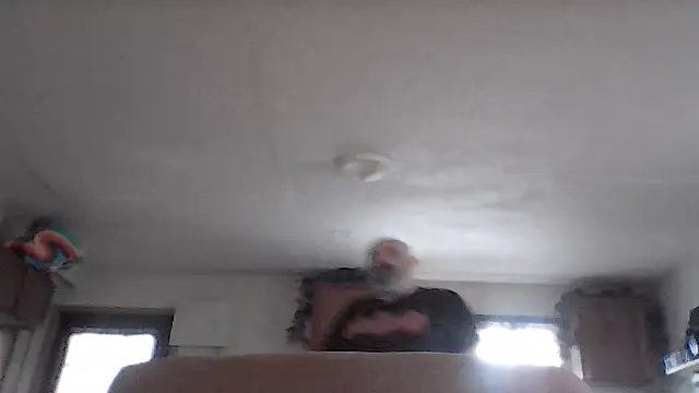 crazyheratic8 online show from April 9, 2026, 8:47 pm