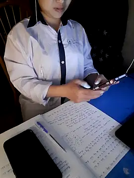 Snapshot of Zun_121 chatting on November 23, 2025, 5:13 pm Zun 121 online show from November 23, 2025, 5:13 pm