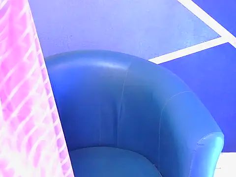 shiny-krisha online show from October 16, 2025, 4:35 am