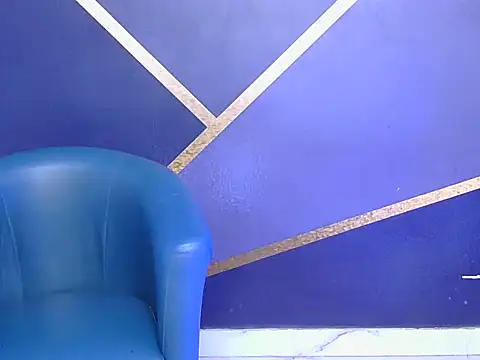 shiny-krisha online show from October 18, 2025, 4:37 am