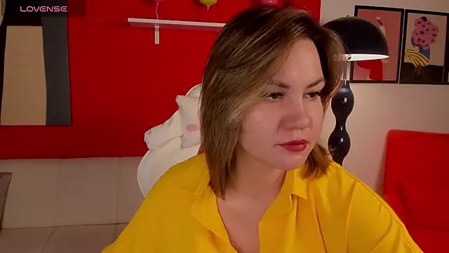 Snapshot of AriaEven chatting on November 28, 2025, 3:20 am AriaEven online show from November 28, 2025, 3:20 am