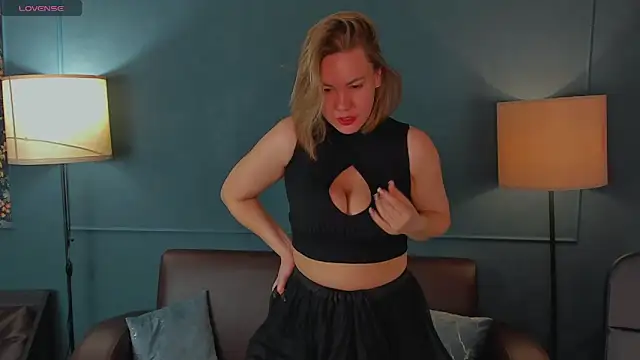 AriaEven online show from March 10, 2026, 3:00 am