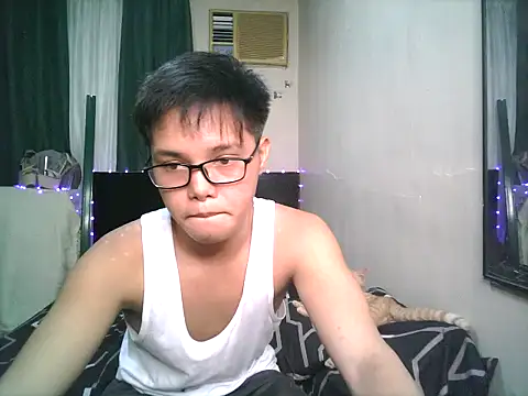 Snapshot of hot_babyboy26 chatting on October 25, 2025, 2:13 pm hot babyboy26 online show from October 25, 2025, 2:13 pm