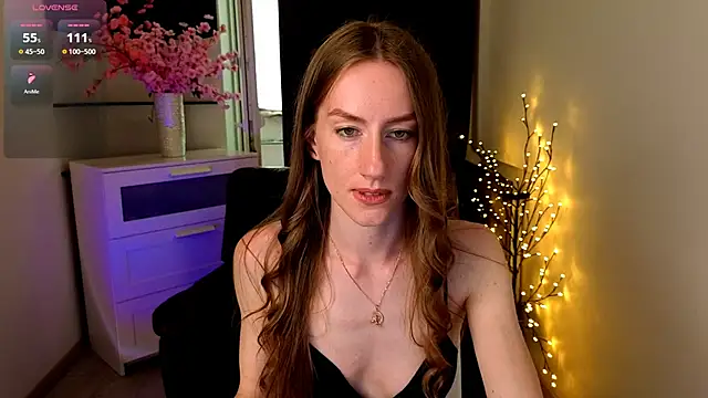 Snapshot of GoldenRose_ chatting on June 3, 2026, 12:52 pm GoldenRose online show from June 3, 2026, 12:52 pm