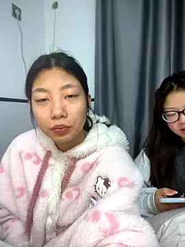 chibaoao66 online show from December 3, 2025, 1:09 pm