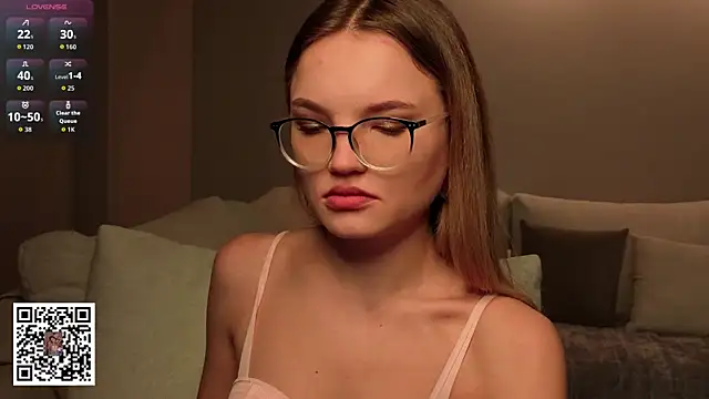 JulieLupo online show from January 6, 2026, 6:06 am