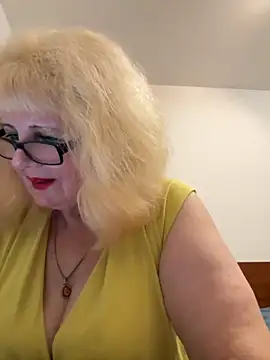 BoloshkaBlonda online show from October 22, 2025, 7:57 pm