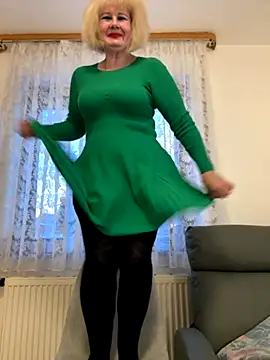 BoloshkaBlonda online show from November 23, 2025, 6:35 am