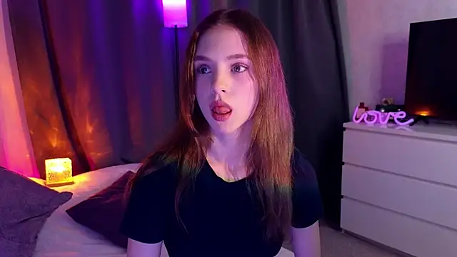 midnightMaya online show from November 12, 2025, 8:30 pm