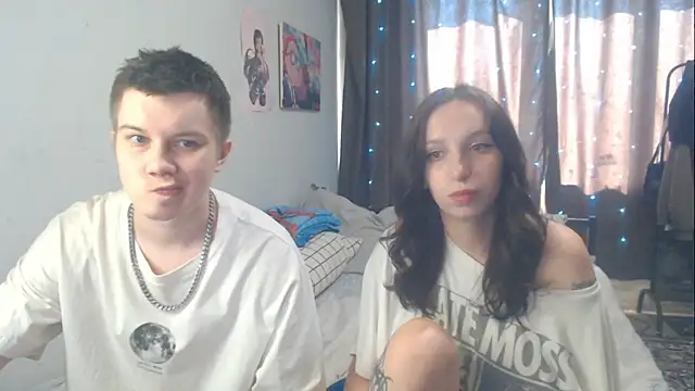 Snapshot of Mark_and_Wendy chatting on June 6, 2026, 8:52 am Mark and Wendy online show from June 6, 2026, 8:52 am