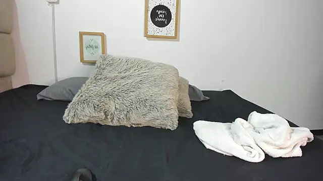 Snapshot of Latin_Pleasures chatting on December 16, 2025, 9:53 pm Latin Pleasures online show from December 16, 2025, 9:53 pm