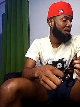 Snapshot of FreakyKaigrey chatting on October 11, 2025, 9:46 pm FreakyKaigrey online show from October 11, 2025, 9:46 pm