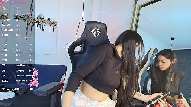 Matti sofia  online show from October 2, 2025, 6:59 pm