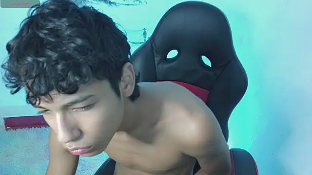 Im david02 online show from October 19, 2025, 7:58 pm