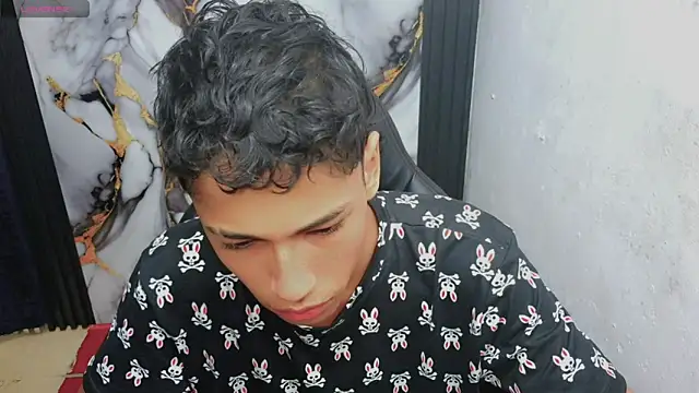 Snapshot of Im_david02 chatting on January 7, 2026, 2:30 pm Im david02 online show from January 7, 2026, 2:30 pm