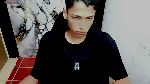 Snapshot of Im_david02 chatting on February 16, 2026, 12:45 pm Im david02 online show from February 16, 2026, 12:45 pm