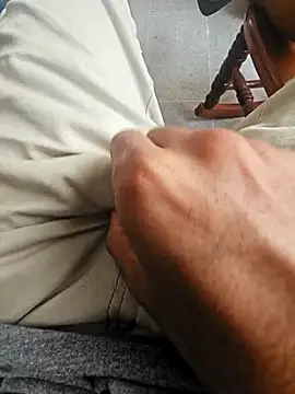 flakito1530 online show from October 28, 2025, 7:38 pm