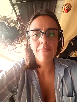 Jade 1-9 online show from October 16, 2025, 7:37 pm