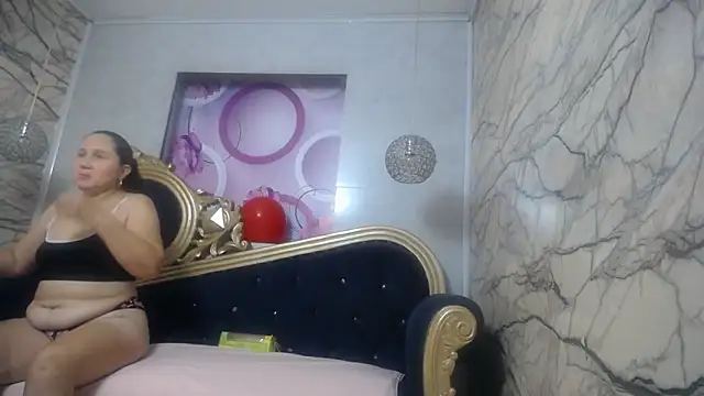 kimberly candy online show from December 1, 2025, 7:19 pm