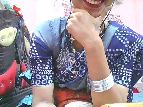 night queeen7 online show from November 4, 2025, 7:24 pm