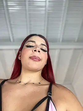 ArieliciousXXX online show from November 18, 2025, 1:04 pm