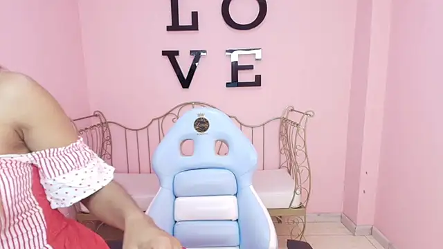 ingrid03 taffur online show from October 8, 2025, 7:44 pm