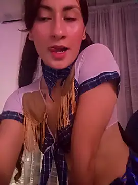 clover tter  online show from October 28, 2025, 7:34 am