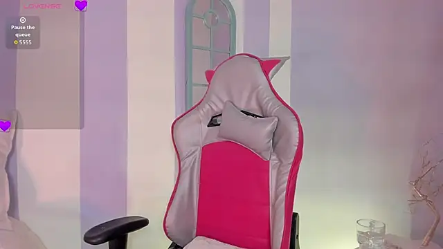 clover tter  online show from November 27, 2025, 12:35 am