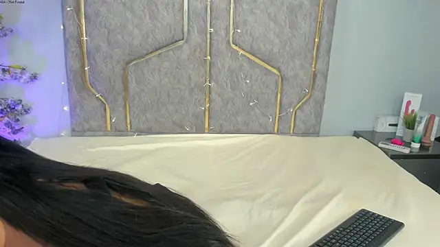 Nahomycarterr online show from November 7, 2025, 7:47 pm