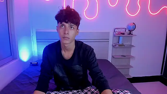 luccas ferreira online show from November 16, 2025, 7:08 pm